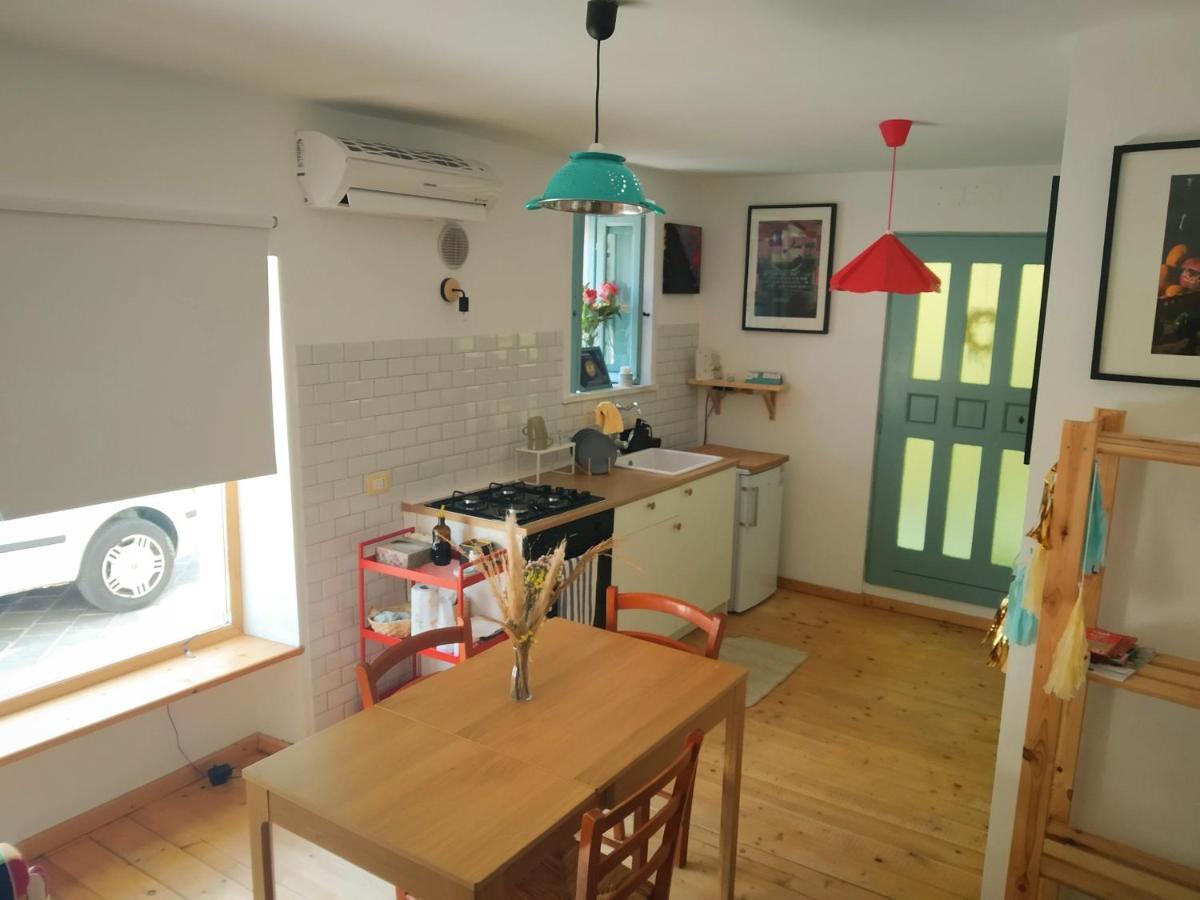 La Finestra Sul Cortile Bed & Breakfast อาตริ ภายนอก รูปภาพ