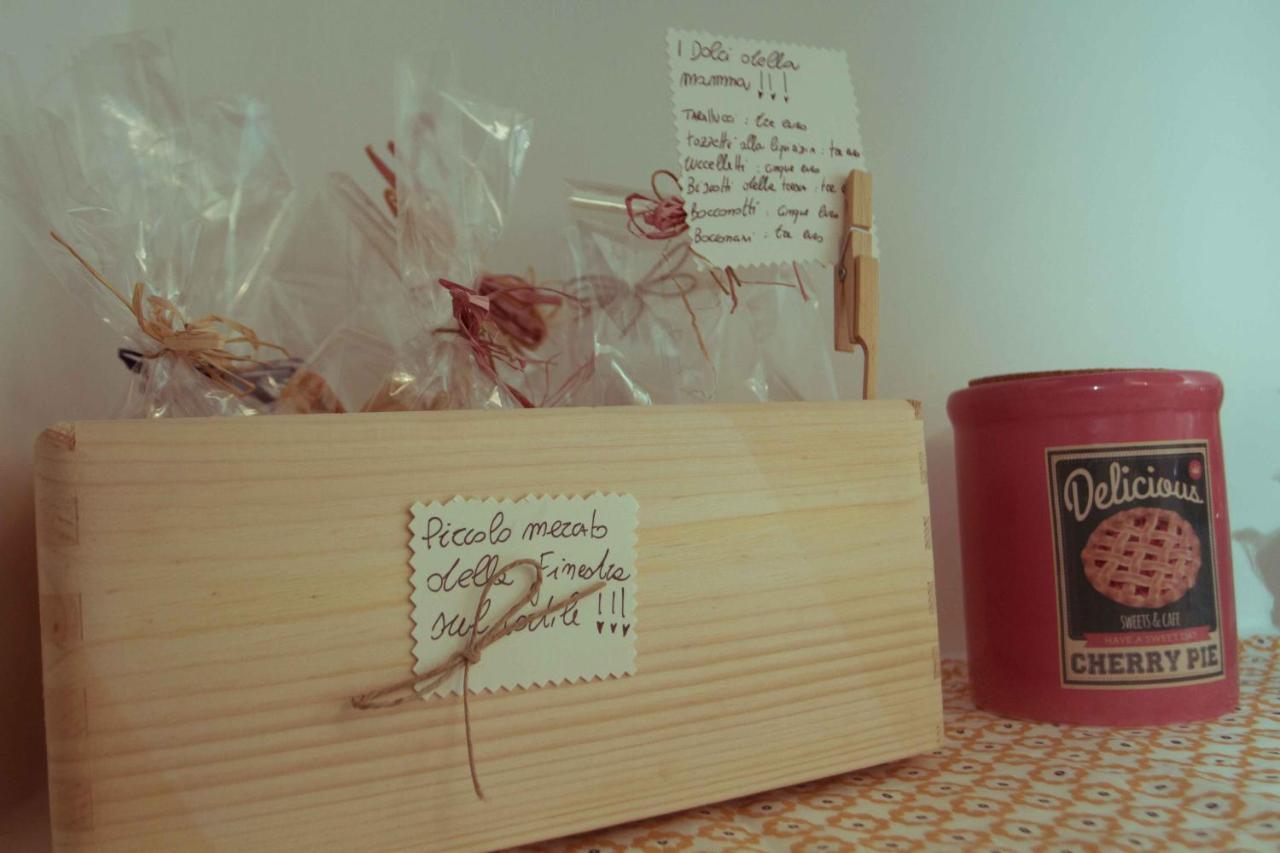 La Finestra Sul Cortile Bed & Breakfast อาตริ ภายนอก รูปภาพ