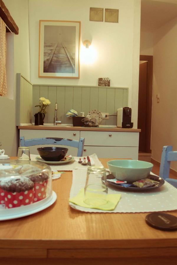 La Finestra Sul Cortile Bed & Breakfast อาตริ ภายนอก รูปภาพ