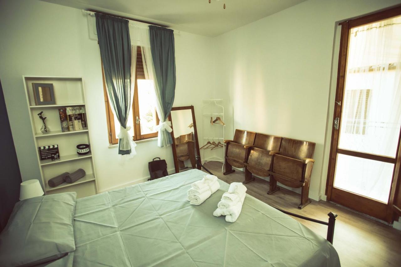 La Finestra Sul Cortile Bed & Breakfast อาตริ ภายนอก รูปภาพ