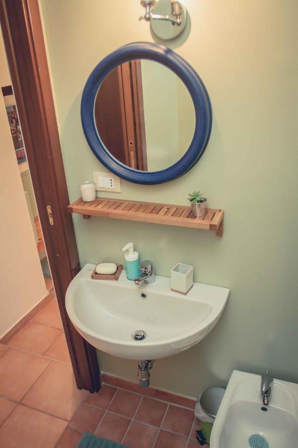 La Finestra Sul Cortile Bed & Breakfast อาตริ ภายนอก รูปภาพ